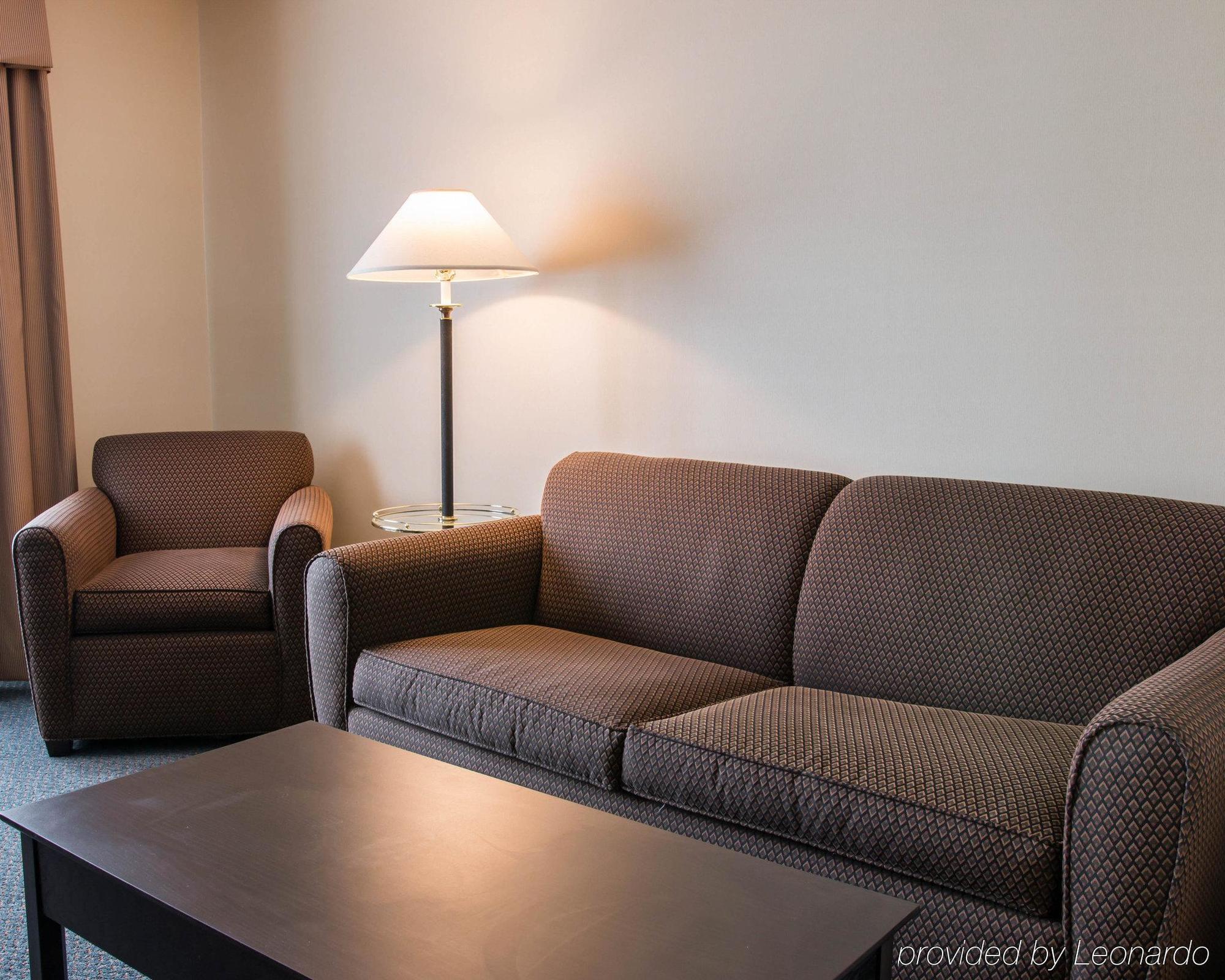 Comfort Suites Wixom Екстериор снимка
