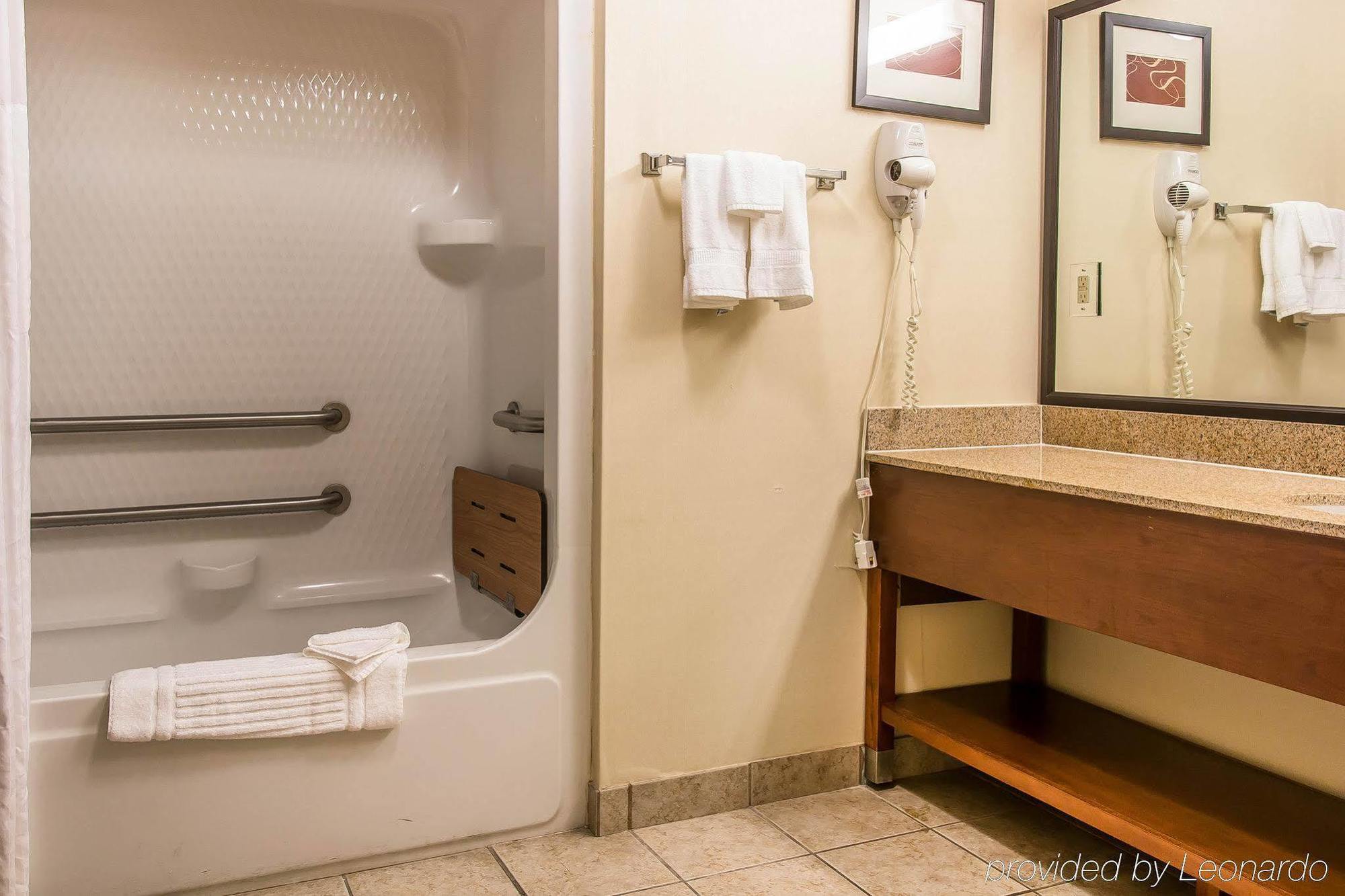 Comfort Suites Wixom Екстериор снимка